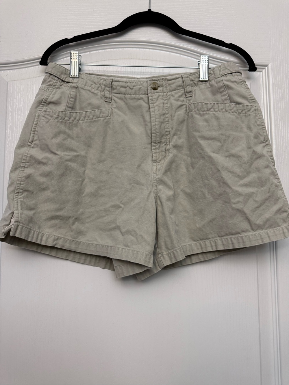 Classic Columbia Women's Khaki Shorts - Lightweight Casual Summer Short